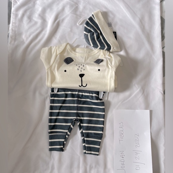 NWT Carter’s Bodysuit Set - Picture 2 of 2
